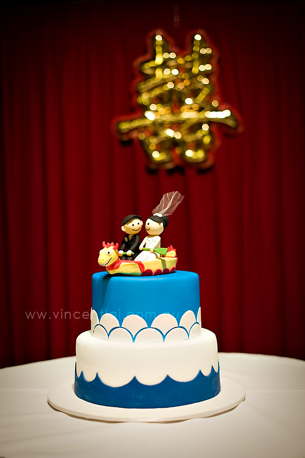 The awesome wedding cake by Funky Cakez