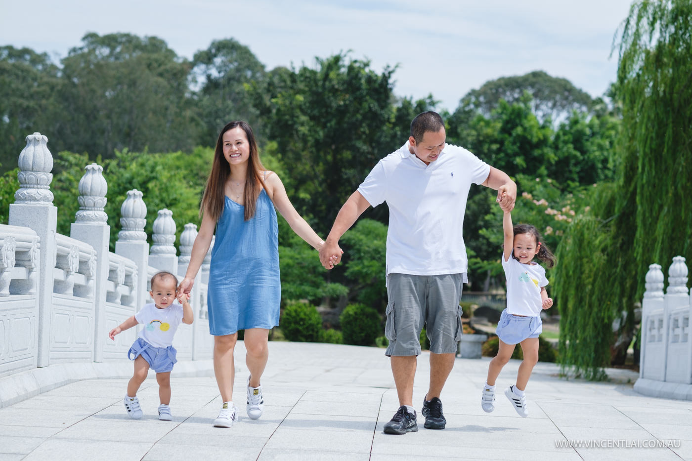 Family Photo Session at Nurragingy Reserve