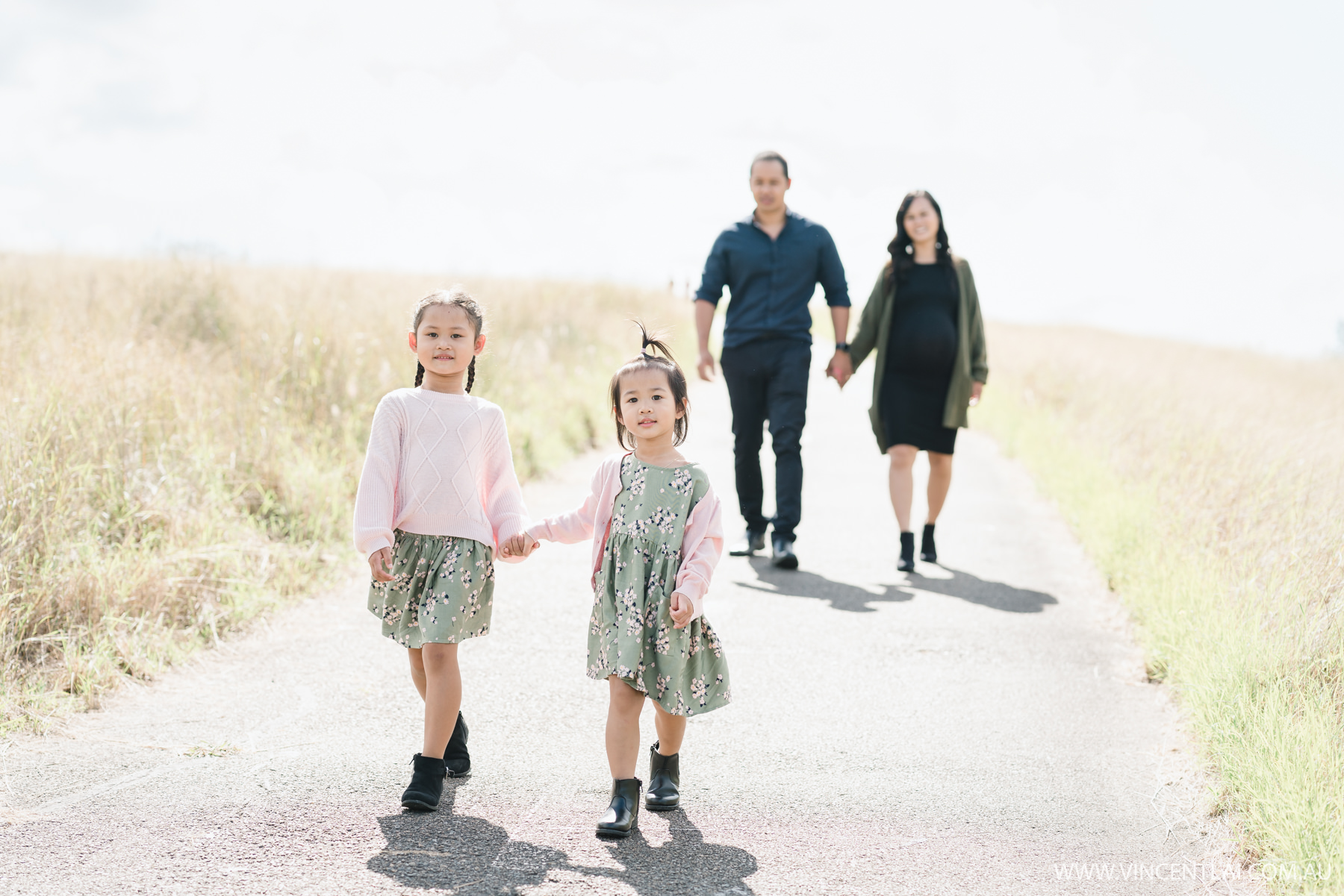 Autumn Lifestyle Outdoor Family Portrait Photography