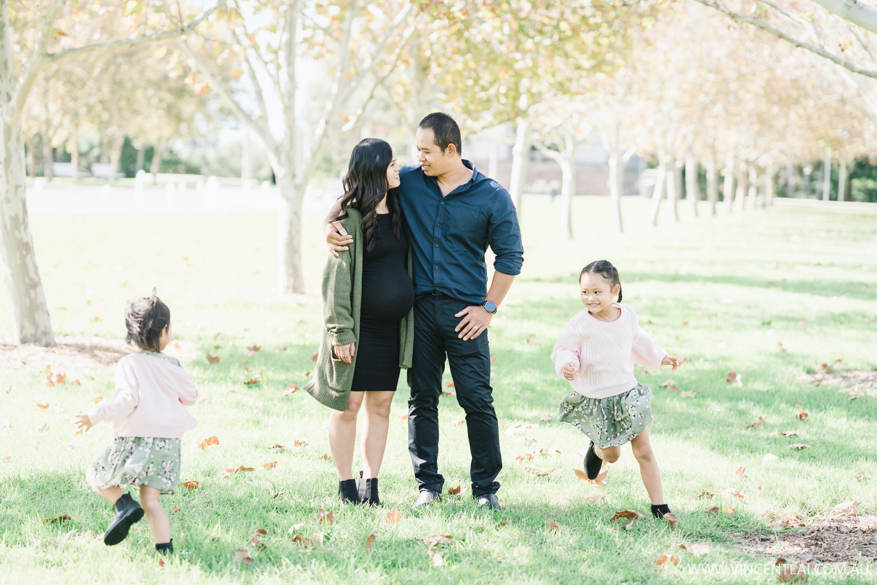Autumn Lifestyle Outdoor Family Portrait Photography