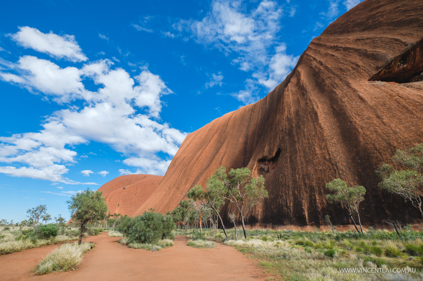 base walk around Uluru