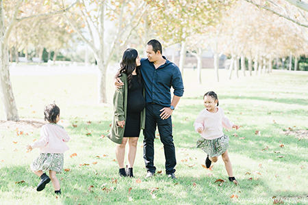 Autumn Lifestyle Outdoor Family Portrait Photography